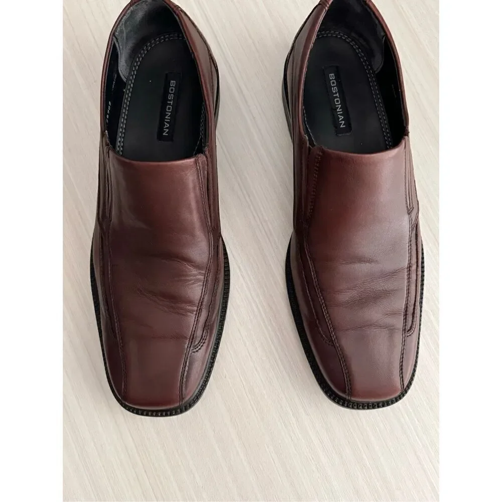 Bostonian Leather Slip-On Loafers, size 9.5M
